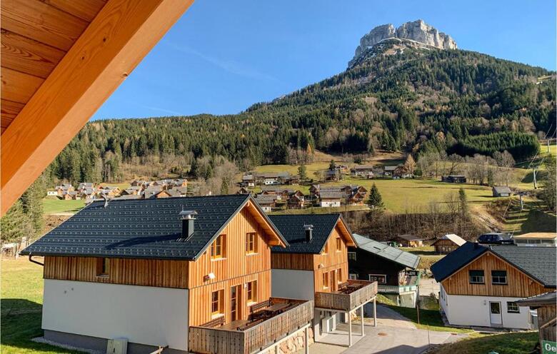 Three-bedroom Holiday Home In Altaussee