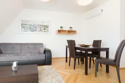 Sas-niccy Apartments