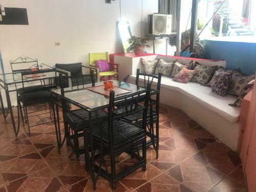 Hostal Hotel Cafe Del Mar, En Valle Pura Vida