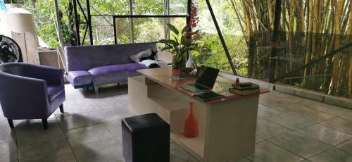 Hostal Hotel Cafe Del Mar, En Valle Pura Vida