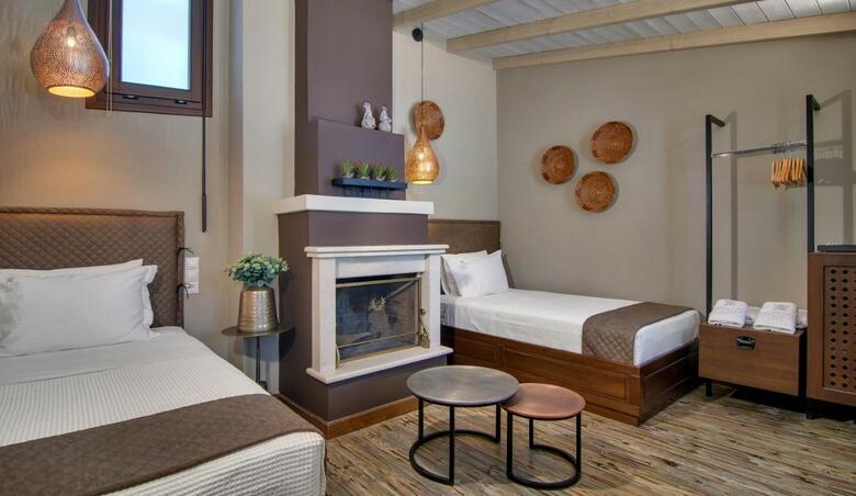 Hotel Frontzou Politia