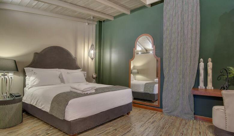 Hotel Frontzou Politia