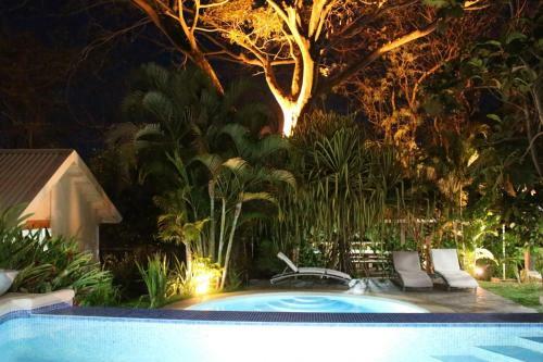 The Breeze Hotel & Villas