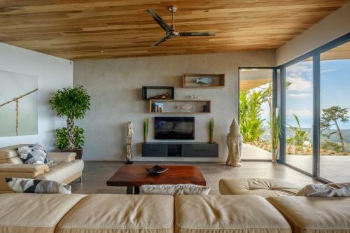 Hermosa Retreat Hr5 Luxury Villa
