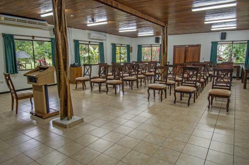 Hotel Crocodile Bay Resort
