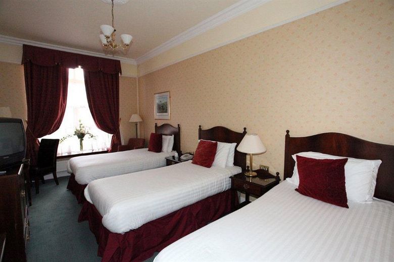 Hotel Blarney Woollen Mills