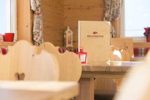 Hostal Berggasthof H�llenstein