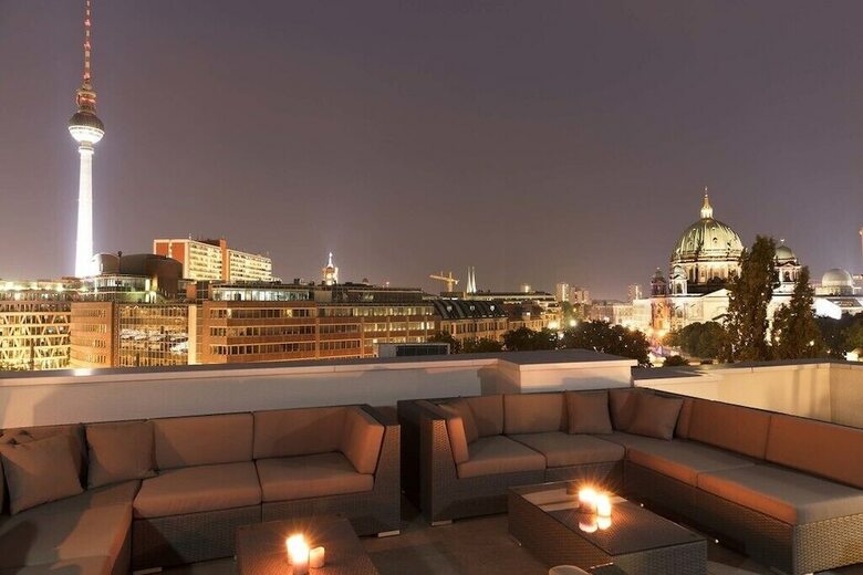 Monbijou Penthouse By Suite.030 High Class Apartments