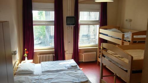 Happy Go Lucky Hotel + Hostel Sch�neberg