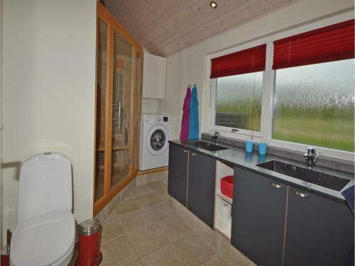 Three-bedroom Holiday Home In Ejstrupholm