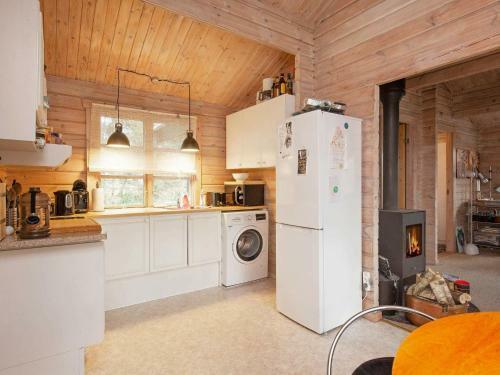 Three-bedroom Holiday Home In Grevinge 1