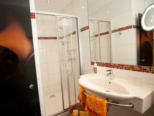 Harmony's Hotel Pr�gant