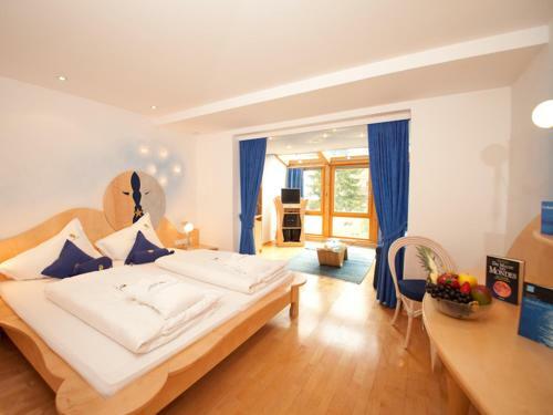 Harmony's Hotel Pr�gant