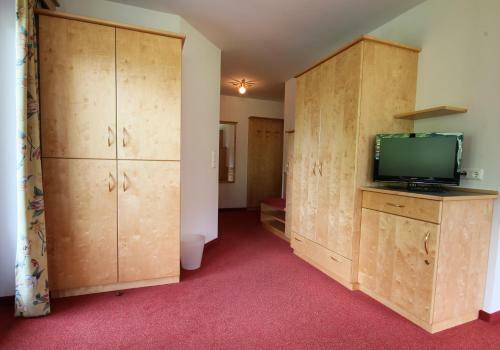 Hostal Hotel Garni Haus Sonnblick