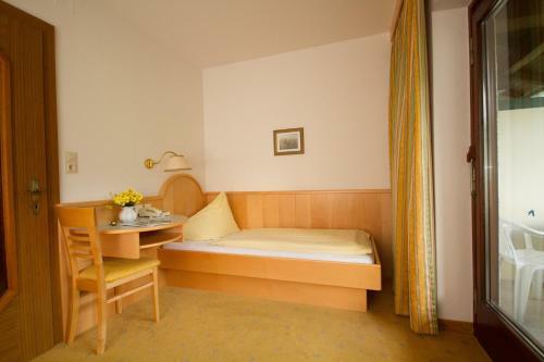 Hostal Hotel Garni Haus Sonnblick