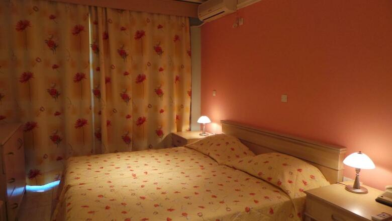 Hotel Seven Stars