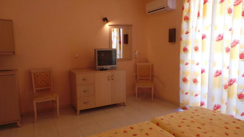 Hotel Seven Stars