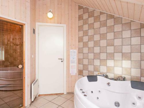 Holiday Home Humble XVIII