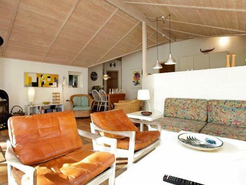 Five-bedroom Holiday Home In Humble 1