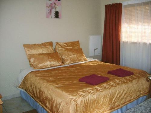 Hostal All Are Welcome Guest House