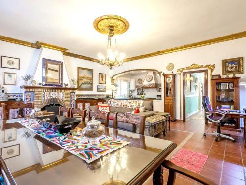 Villa Los Palacios Y Villafranca