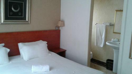 Hotel Ludiaana Guest House