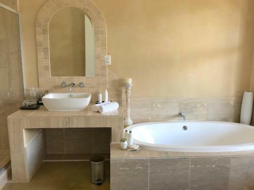 Hostal Moonstruck On Pringle Bay Guesthouse