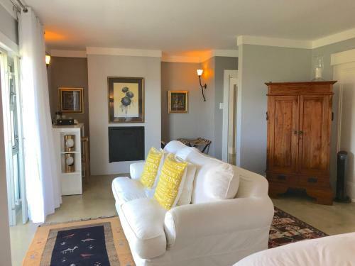 Hostal Moonstruck On Pringle Bay Guesthouse