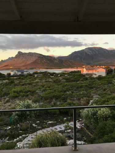 Hostal Moonstruck On Pringle Bay Guesthouse