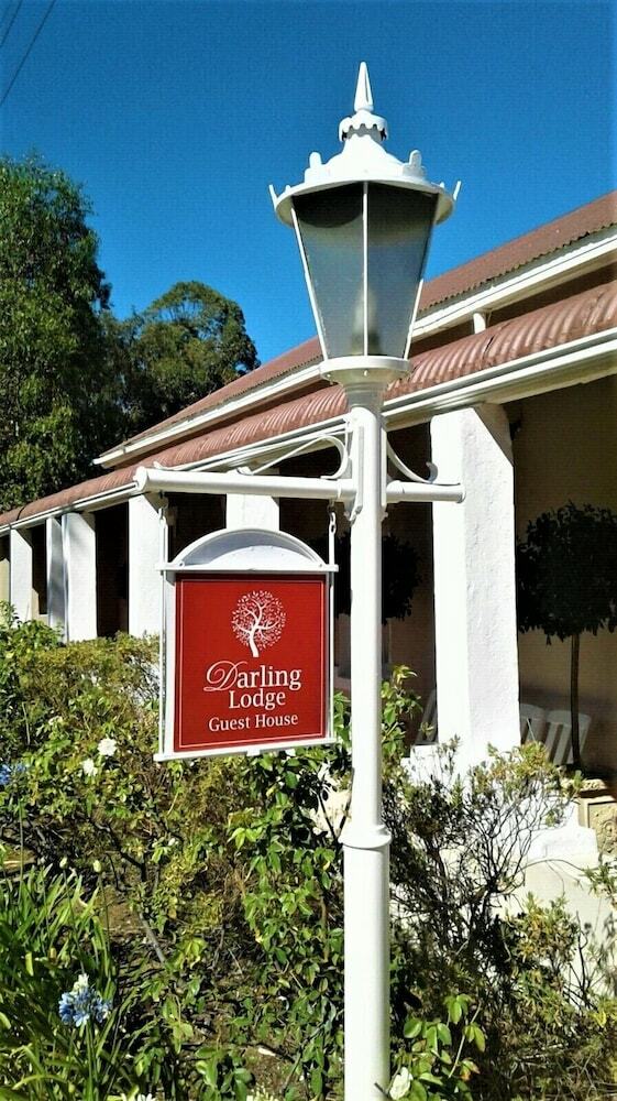 Hostal Darling Lodge Guest House
