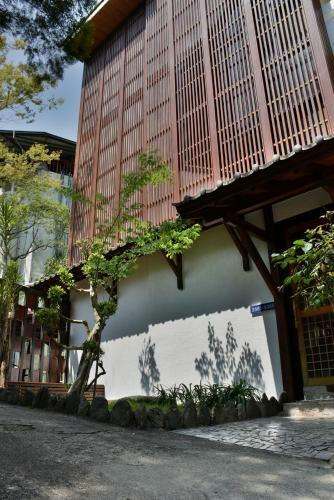 Honey Moon Hotel