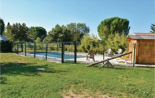 Three-bedroom Holiday Home In Carpentras