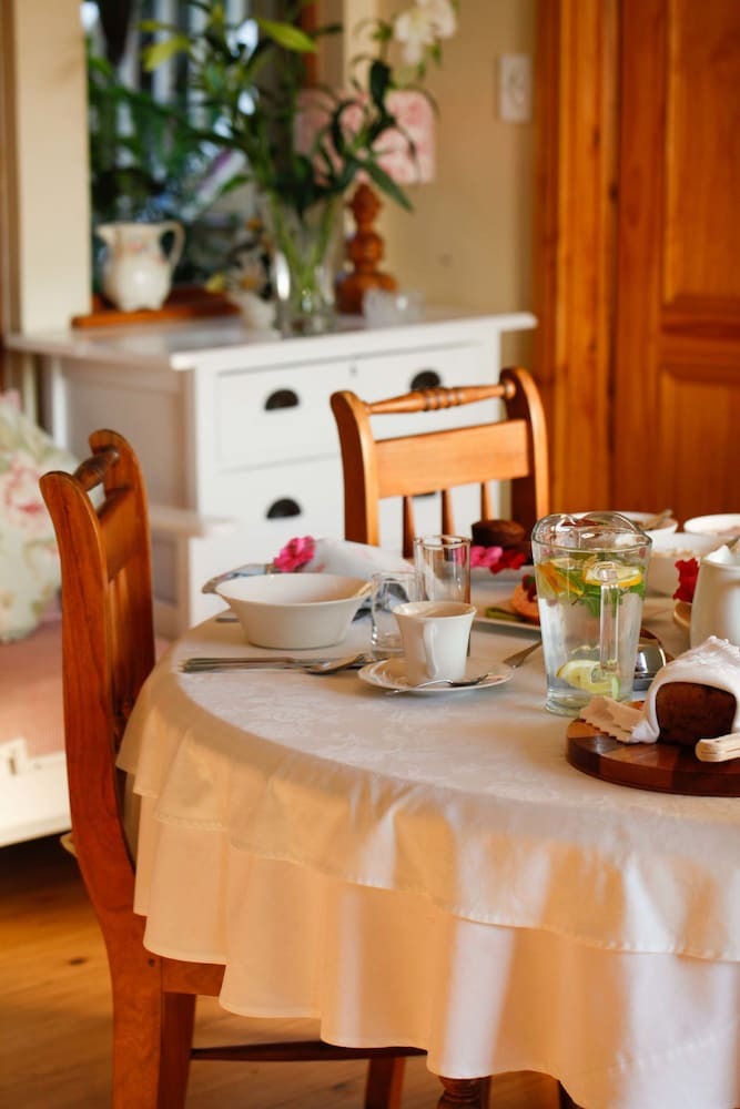Hostal Tranquility Guest House