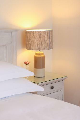 Hostal A Tuscan Villa Guest House
