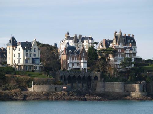 Apartamento L'agatte Dinard Appartement Garage Balcon