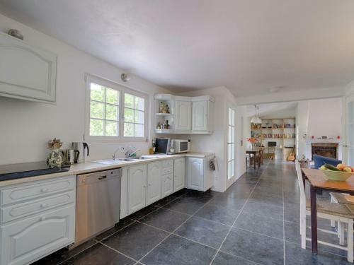 Lovely Villa In Entrecasteaux By The River