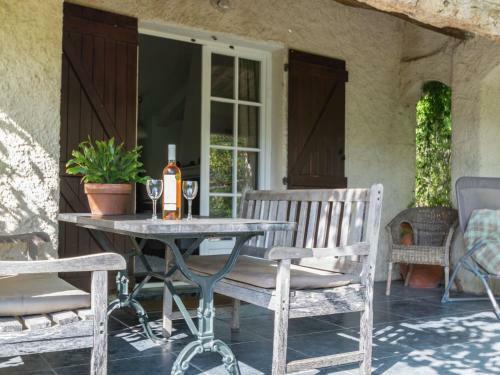 Lovely Villa In Entrecasteaux By The River