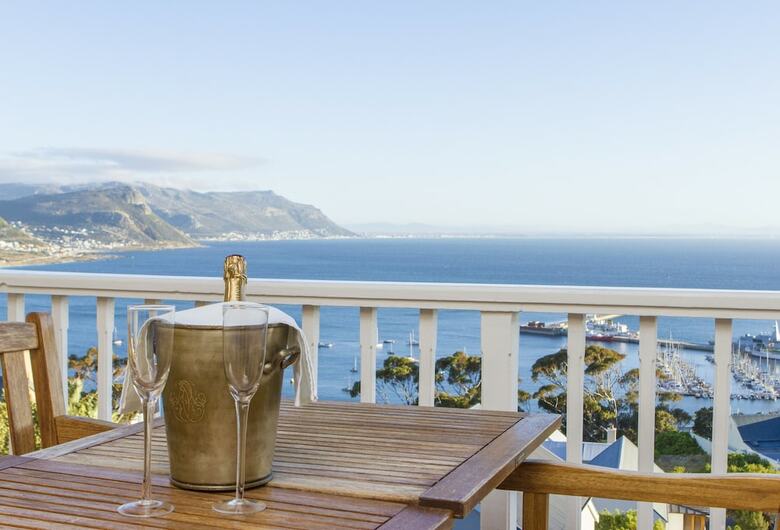 Hostal Albatross Guest House