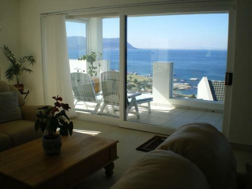 Hostal Penguinden Accommodation And Apartments