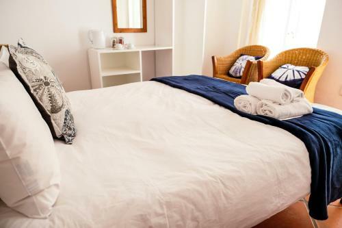 Bed & Breakfast Boulders Beach Lodge And Restaurant