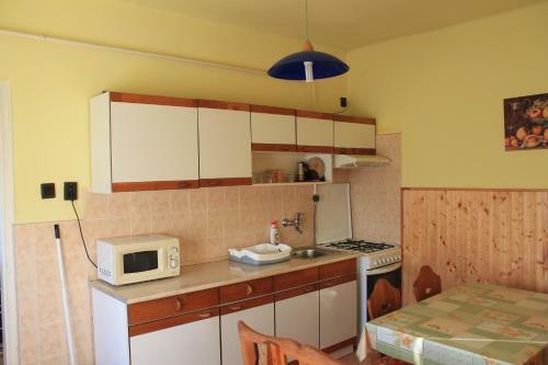 Apartamento S�v�nyes Sz�ll�shely