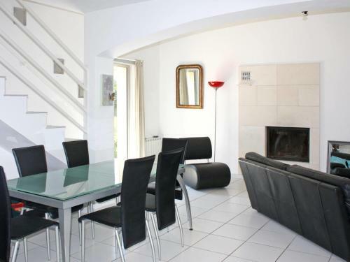 Holiday Home Les Mazets Du Soleil (max120)