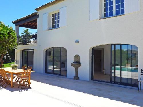 Holiday Home Les Arbousiers