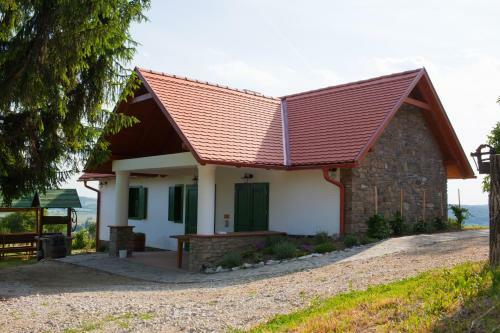 �reghegyi Apartman
