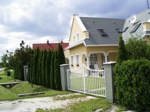 Pacsirta Apartman