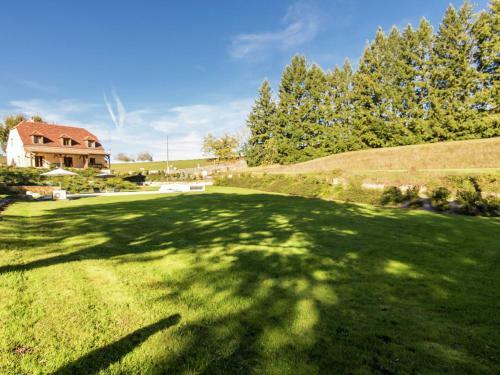 Luxury Villa In Montignac With Heated Pool