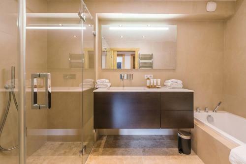 Omaroo Chalets Morzine - By Emerald Stay