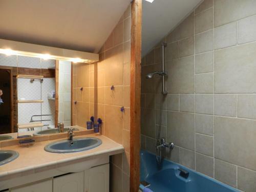 Holiday Home G�te La Tour