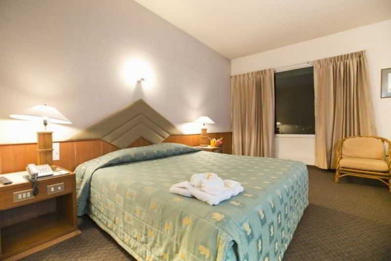 Charoen Hotel