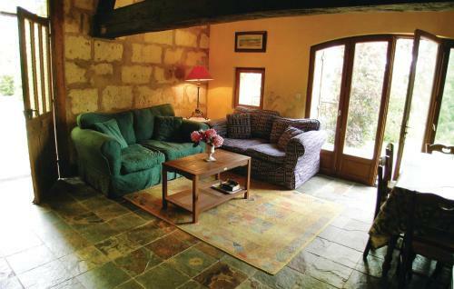 Thirteen-bedroom Holiday Home In St. Medard de Mussidan